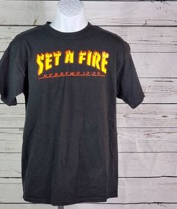 Hanes  Set a Fire Hebrews 12:29 T Shirt Size M